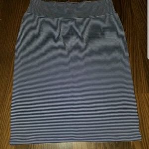 Large lularoe cassie